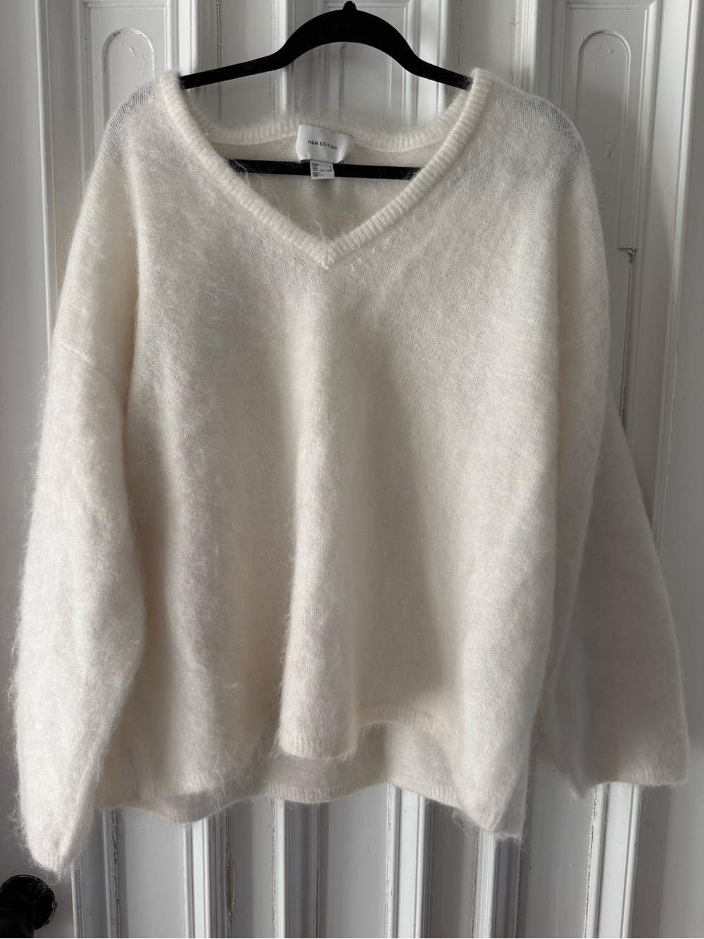 H&M Edition Mohair Blend Pullover Sweater Cream Large EUC Premium size Large
